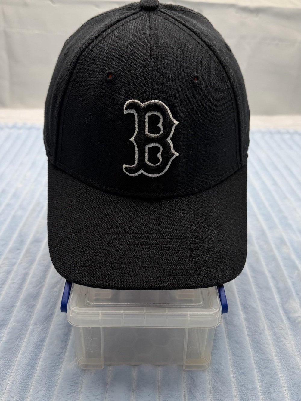 New Era Black and White Baseball Cap Interior Labels